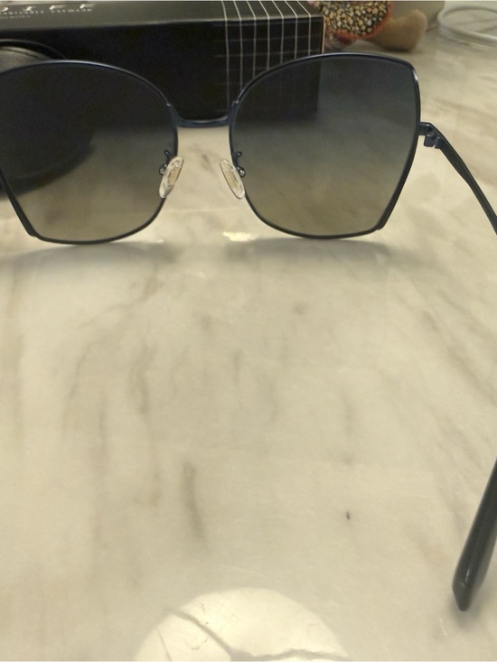 NWT Diff Eyewear Women\'s Navy Frame Sunglasses with Blue Gradient Lenses main image 14